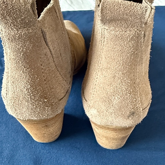 Dolce Vita Tan Suede,  Pull-on Bootie 8 1/2 - Picture 12 of 15